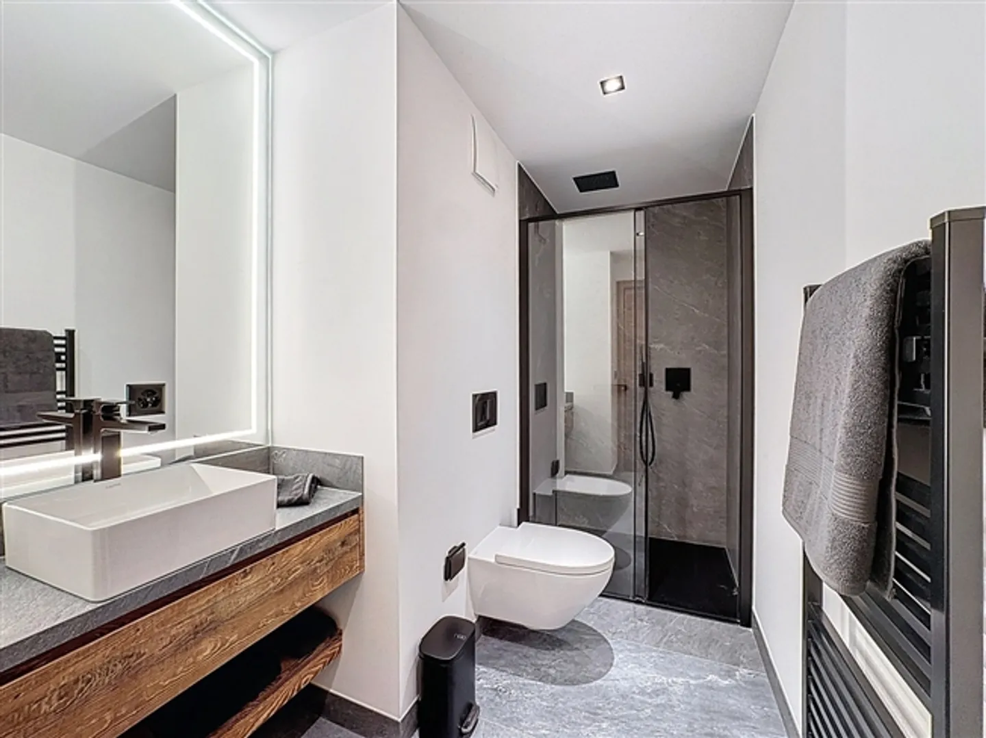 Great luxurious 5.5-room apartment in the heart of the golf course - Photo 8 of 20