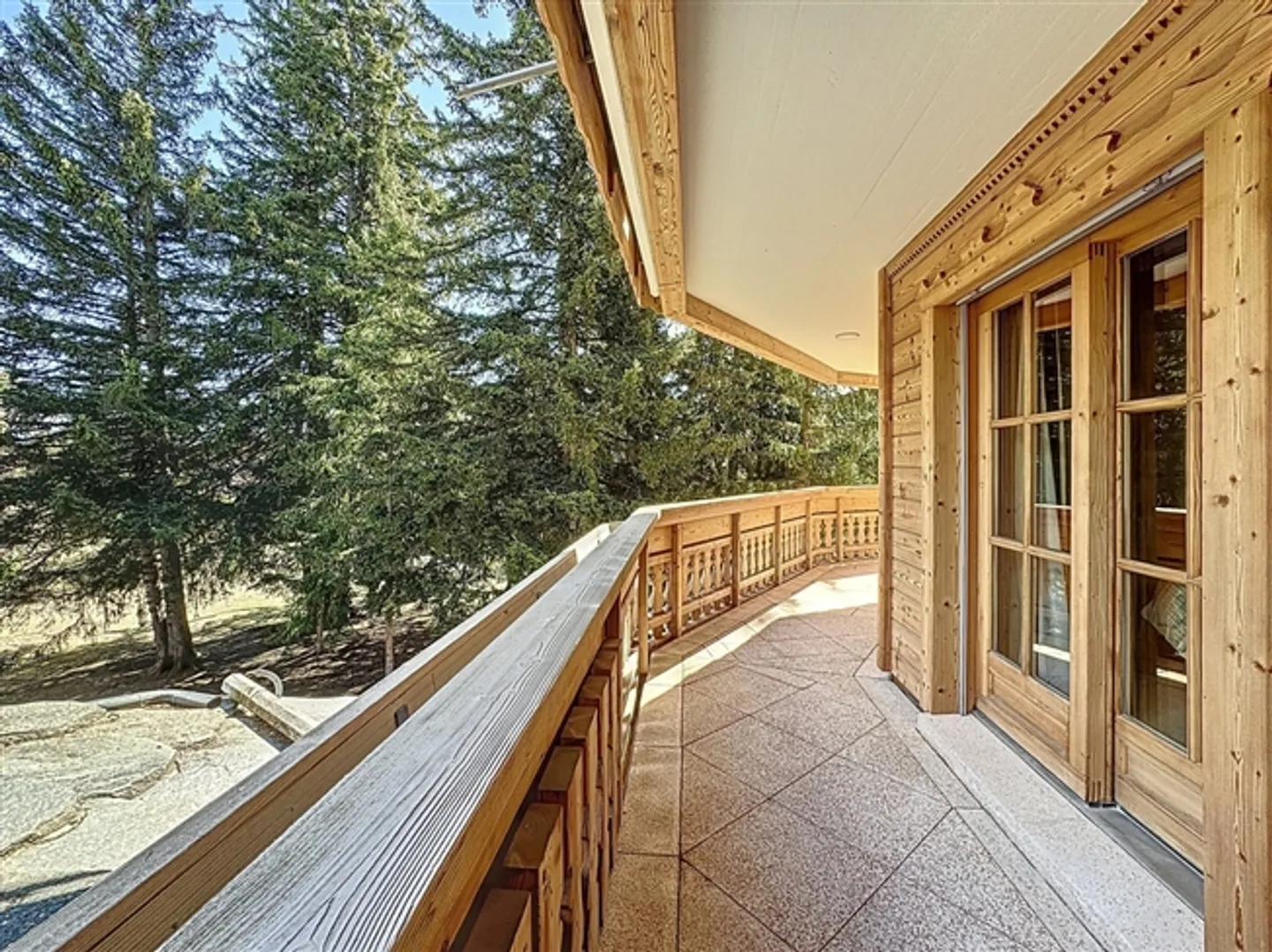 Great luxurious 5.5-room apartment in the heart of the golf course - Photo 15 of 20