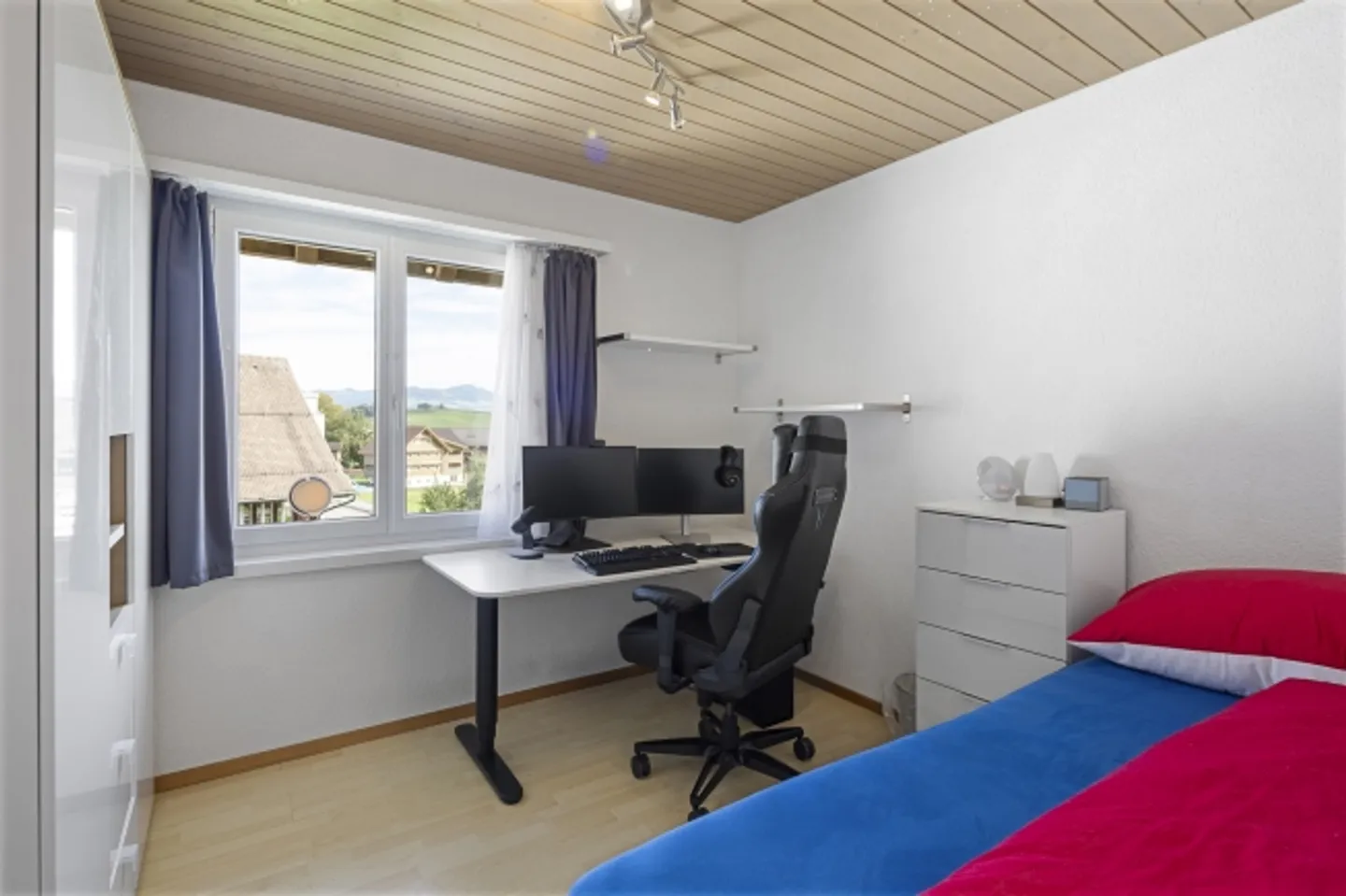 «Gepflegte Familienoase mit viel Platz an zentraler Lage» - Foto 8 von 15