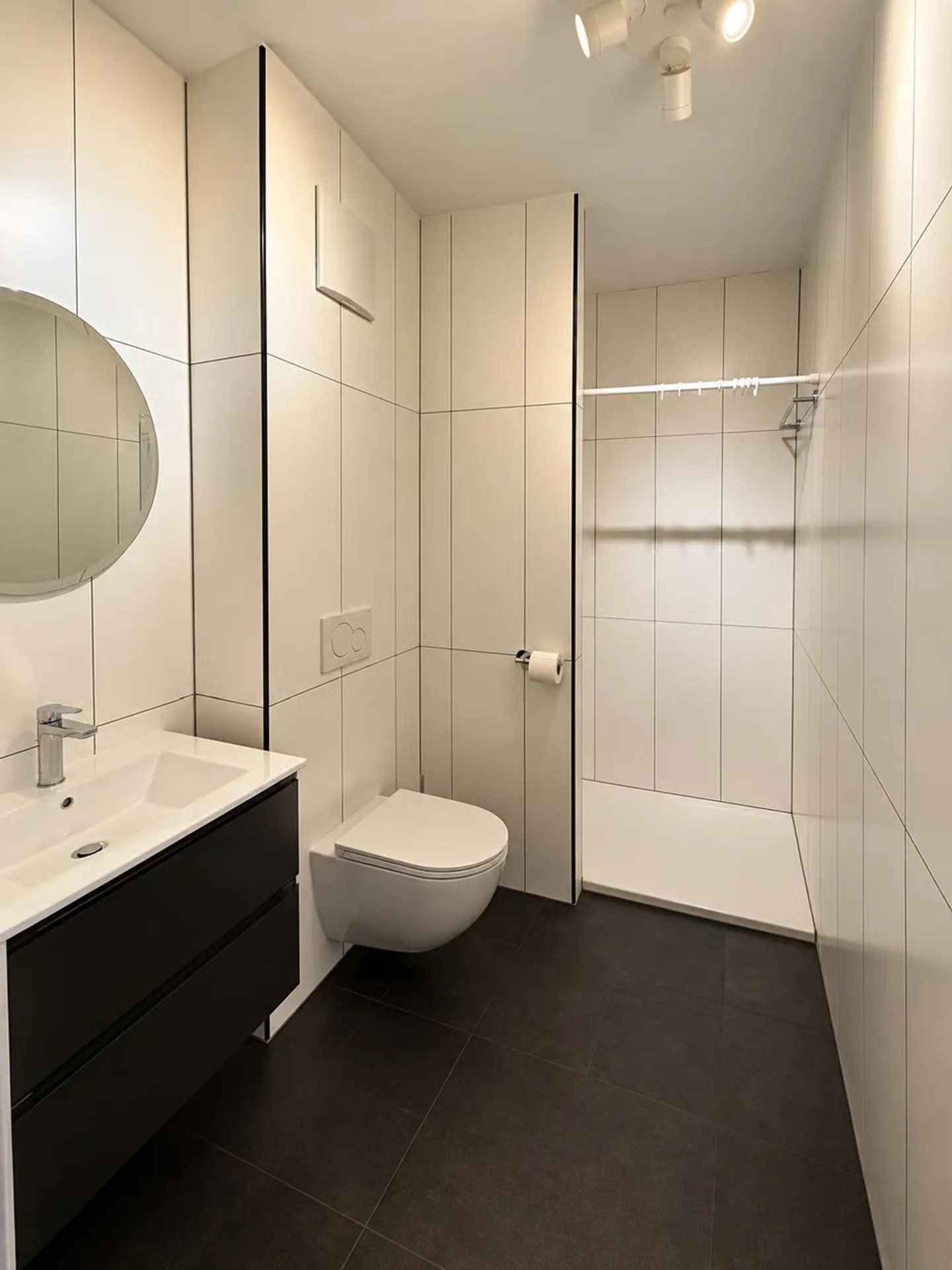 Magnifique appartement de 2.5 pièces en attique moderne à Sion - Foto 3 von 6