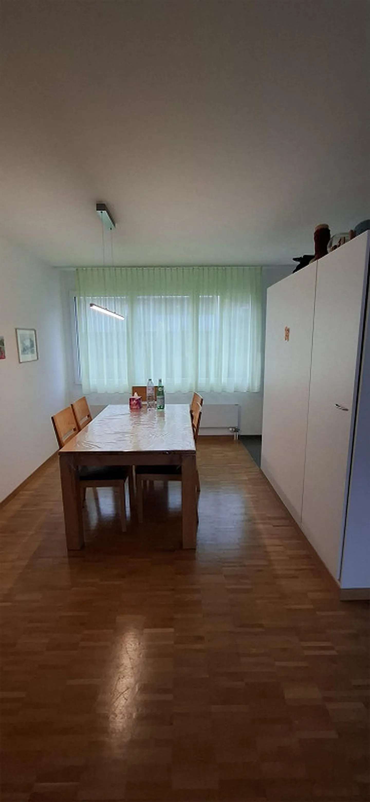 Sissach emplacement parfait - appartement 4.5 pièces (4450) - Photo 3 sur 12