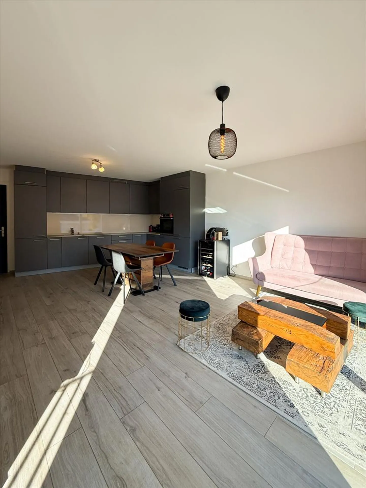 Appartement 2,5 pièces lumineux à Sion - Photo 2 sur 7