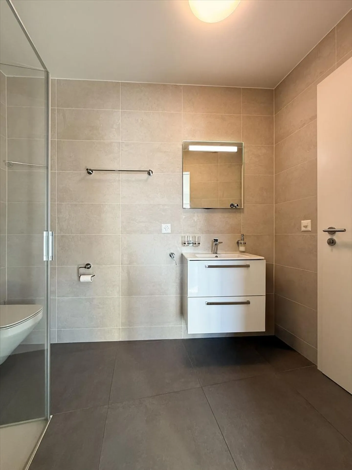 Appartement 2,5 pièces lumineux à Sion - Photo 5 sur 7