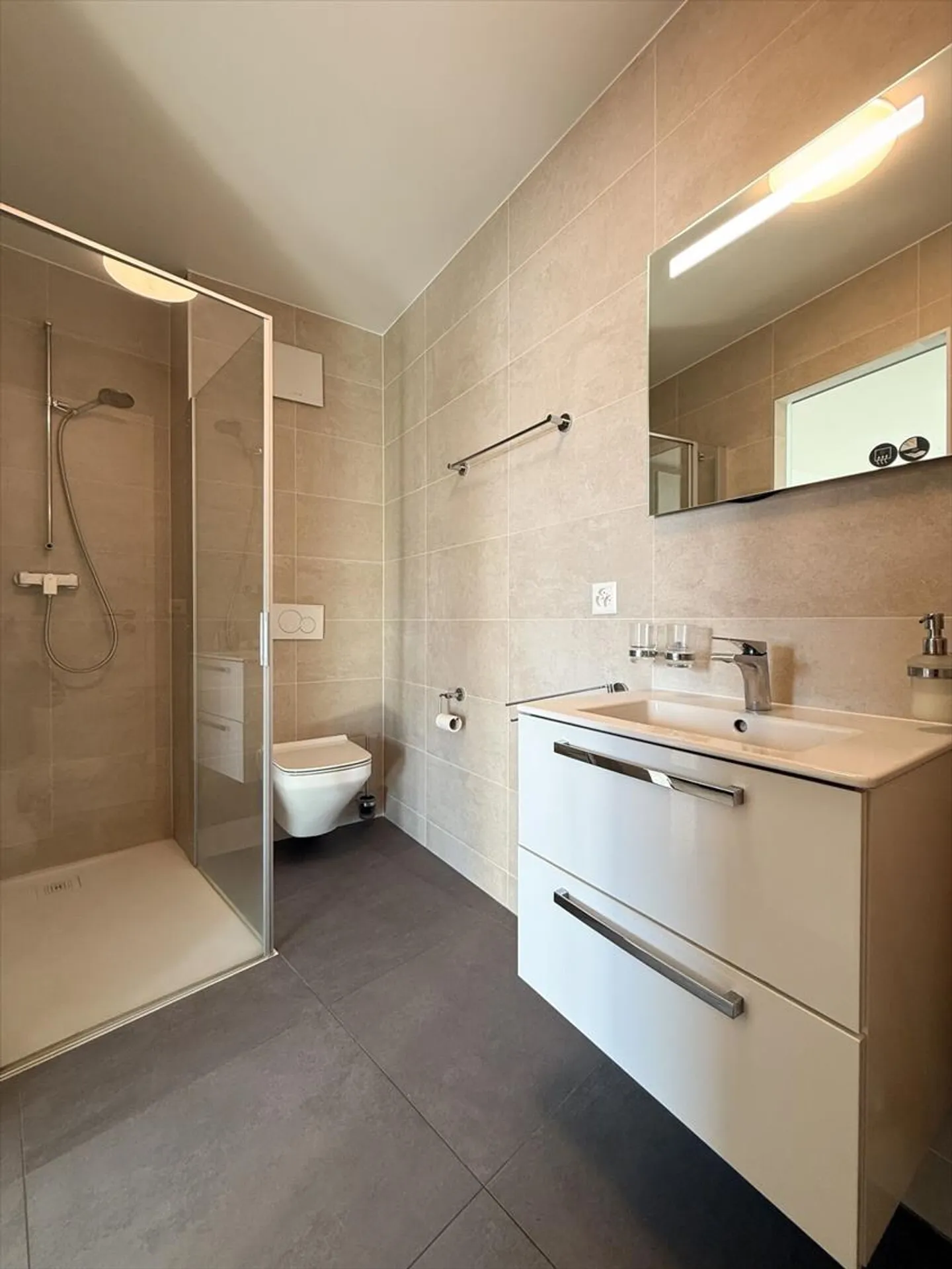 Appartement 2,5 pièces lumineux à Sion - Photo 6 sur 7