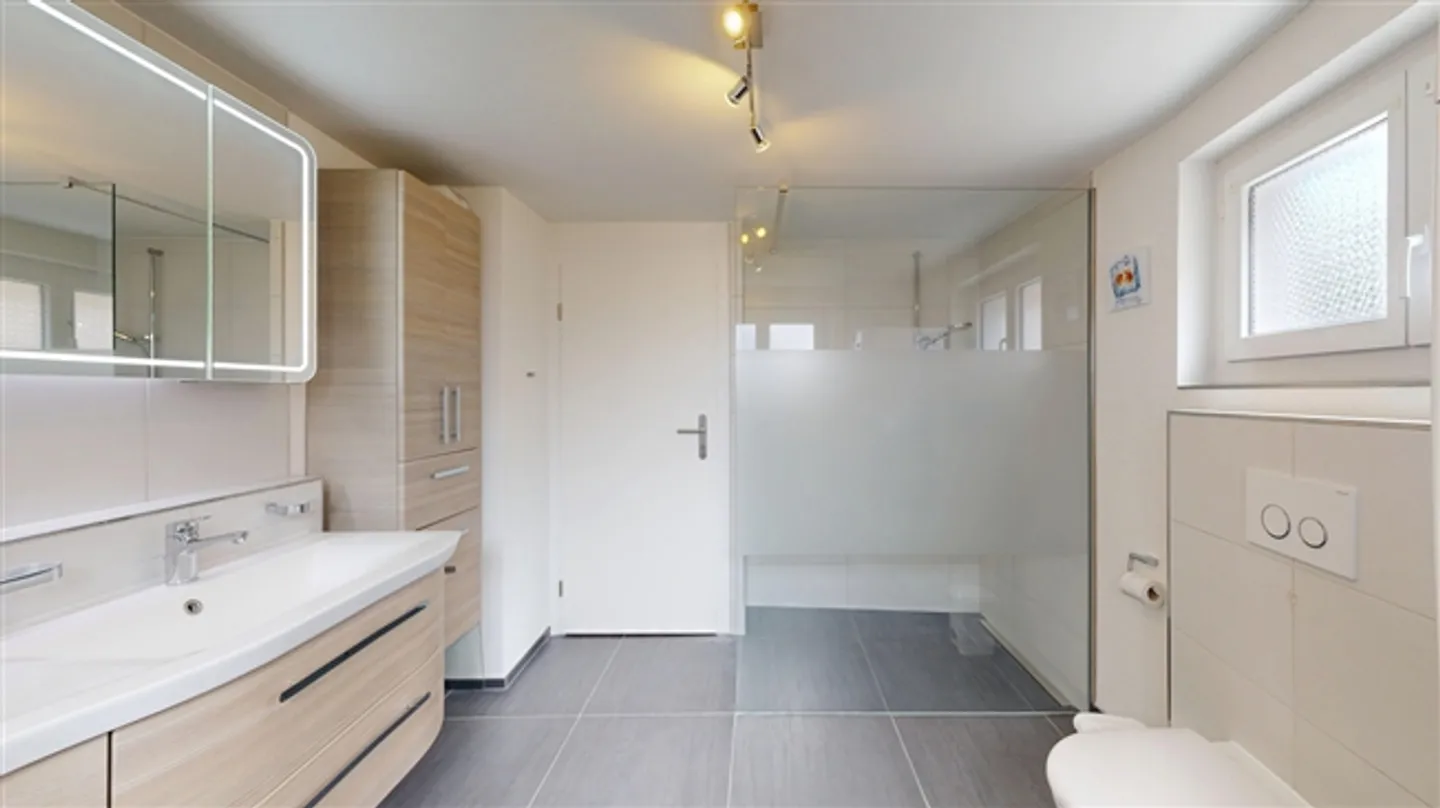 Casa unifamiliare indipendente di 5,5 stanze con vista magnifica - Foto 19 di 20