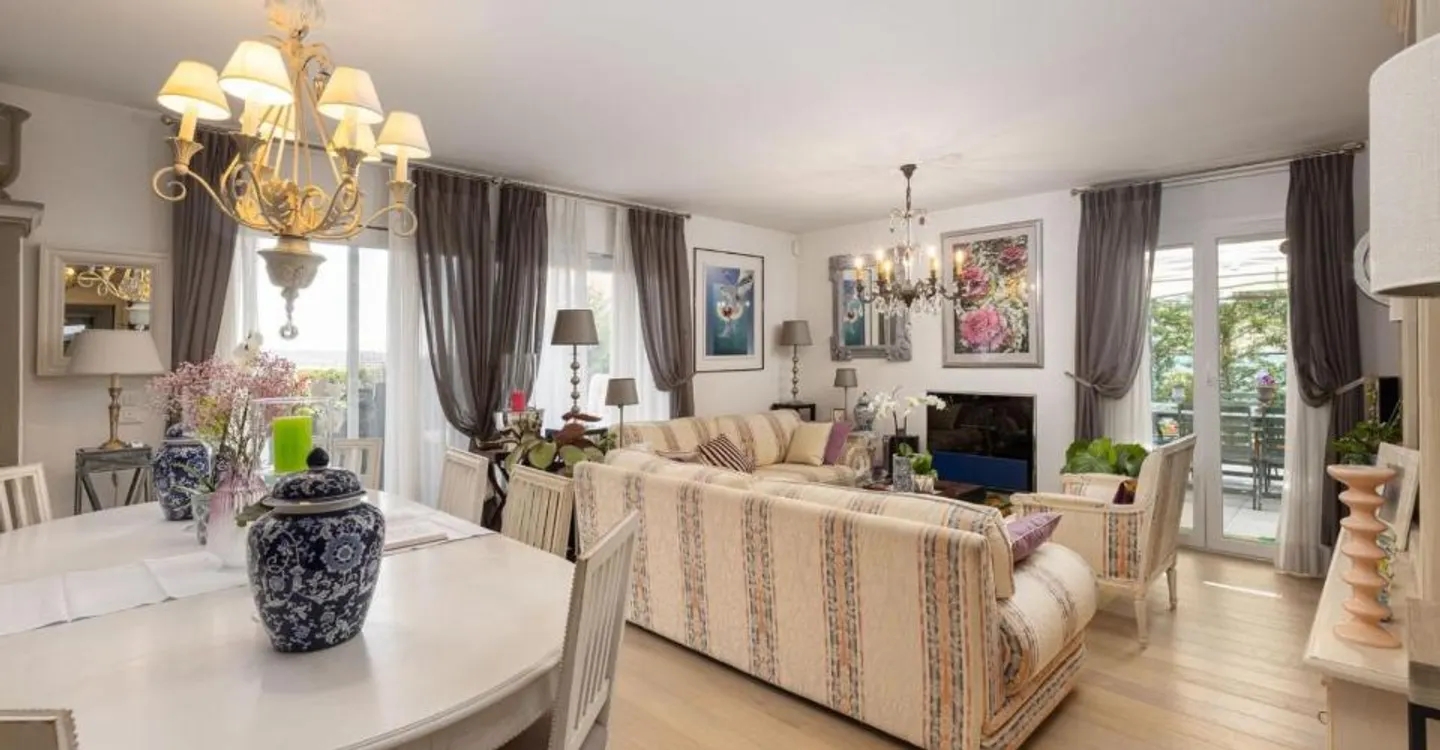 Villa contemporanea a Coppet - Foto 8 di 11