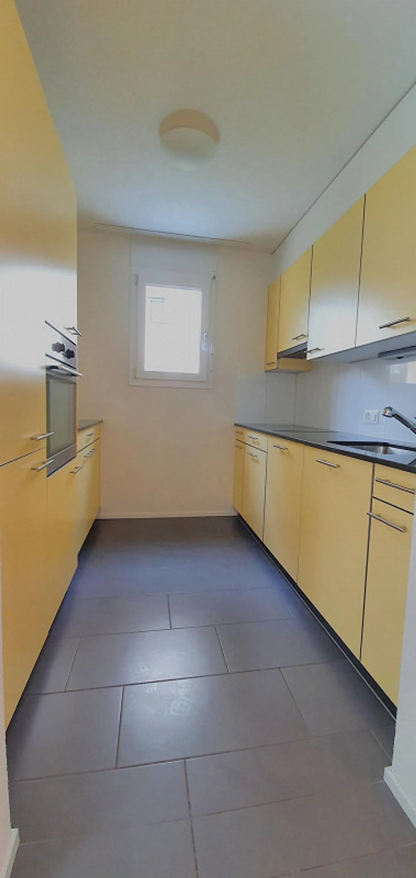 Appartamento di 3,5 stanze ben posizionato al piano terra con area giardino - Foto 5 di 24