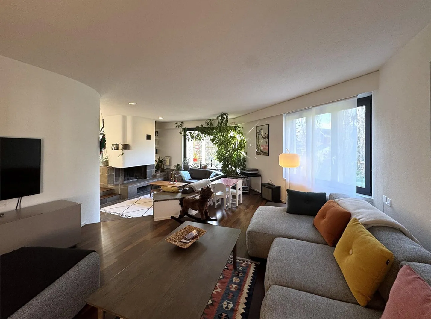 Appartement spacieux de 6 pièces avec terrasse et finition de haute qualité - Photo 2 sur 14