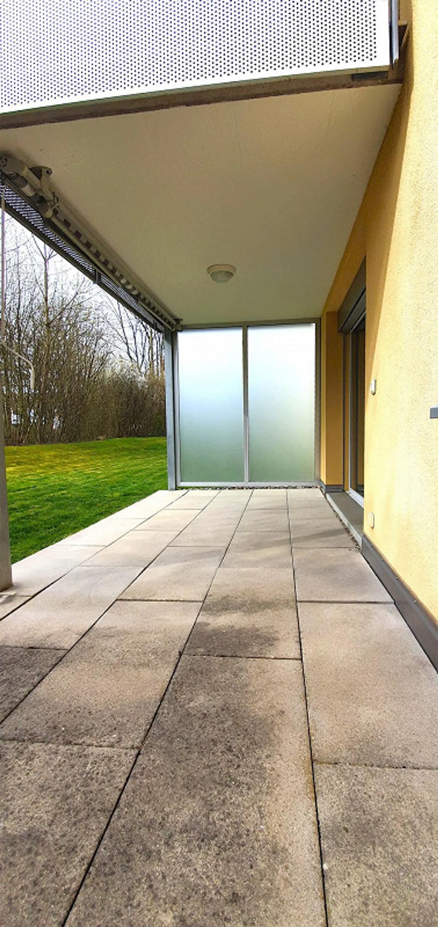 Appartamento di 3,5 stanze ben posizionato al piano terra con area giardino - Foto 24 di 24