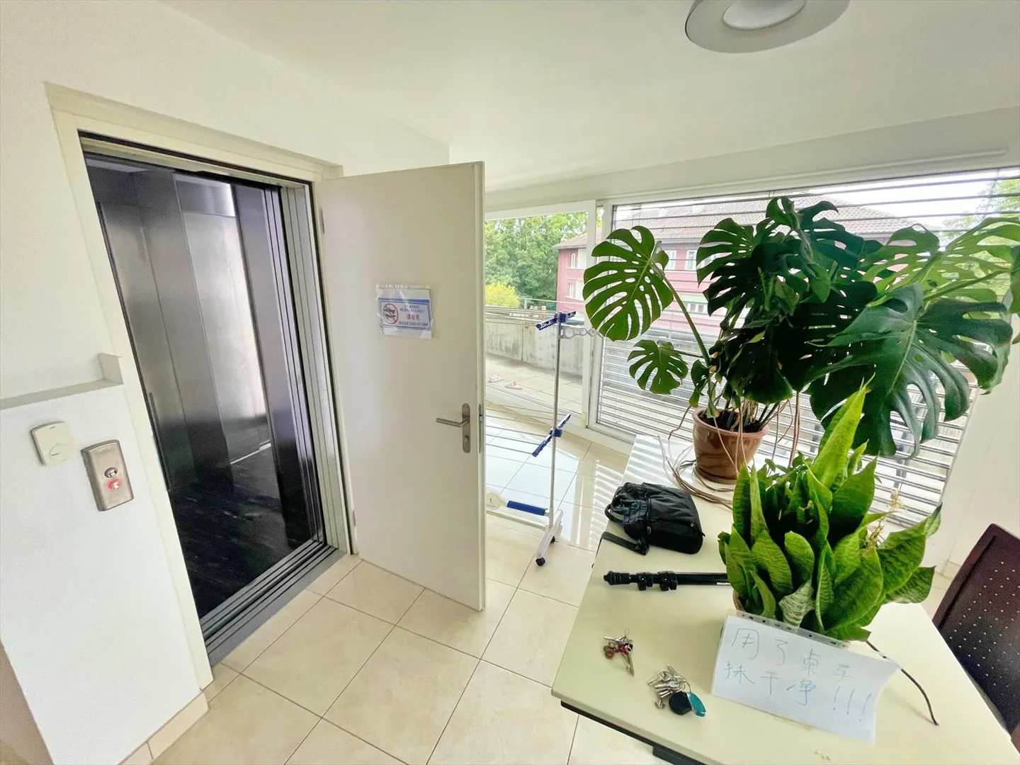 Duplex moderne avec vue lac - Photo 3 sur 6