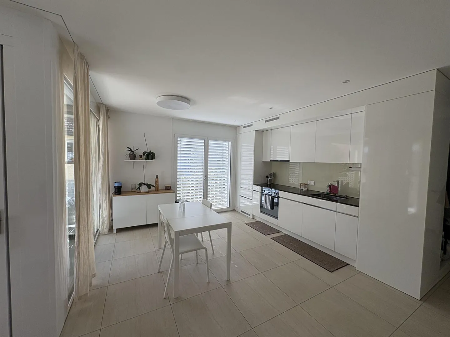 Moderne 2.5-Zimmer-Wohnung in zentraler Lage von Chur - Foto 1 von 9