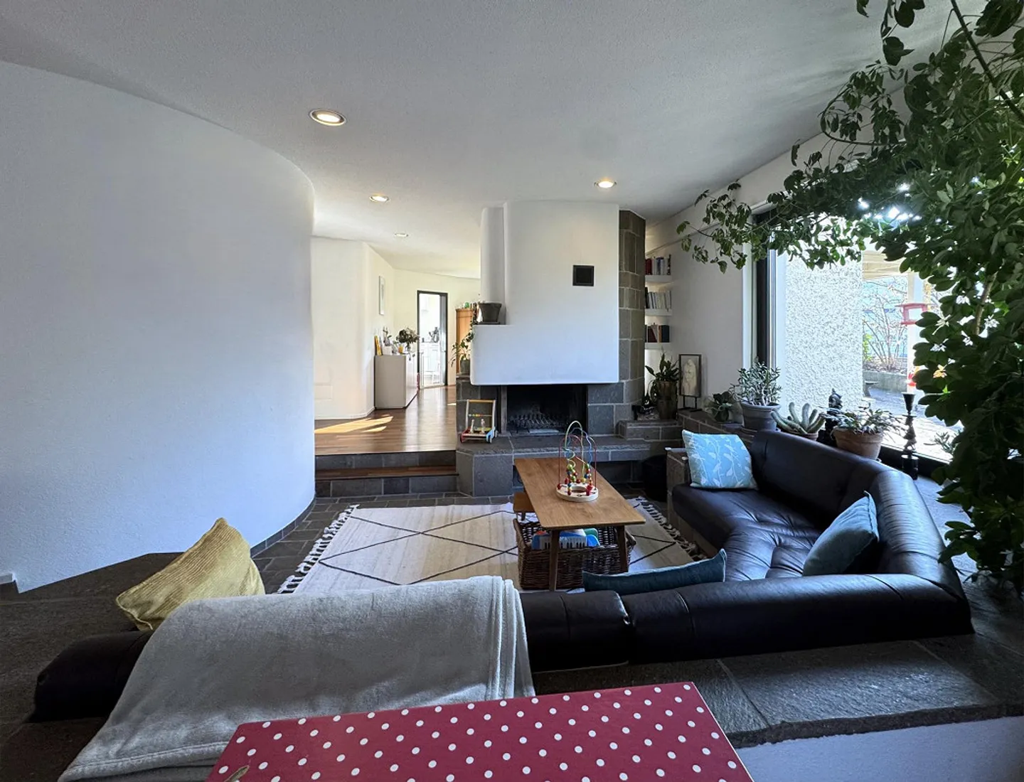 Appartement spacieux de 6 pièces avec terrasse et finition de haute qualité - Photo 4 sur 14