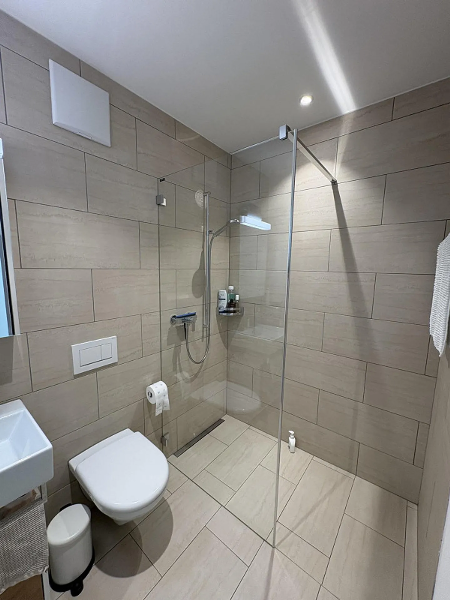 Moderne 2.5-Zimmer-Wohnung in zentraler Lage von Chur - Foto 7 von 9