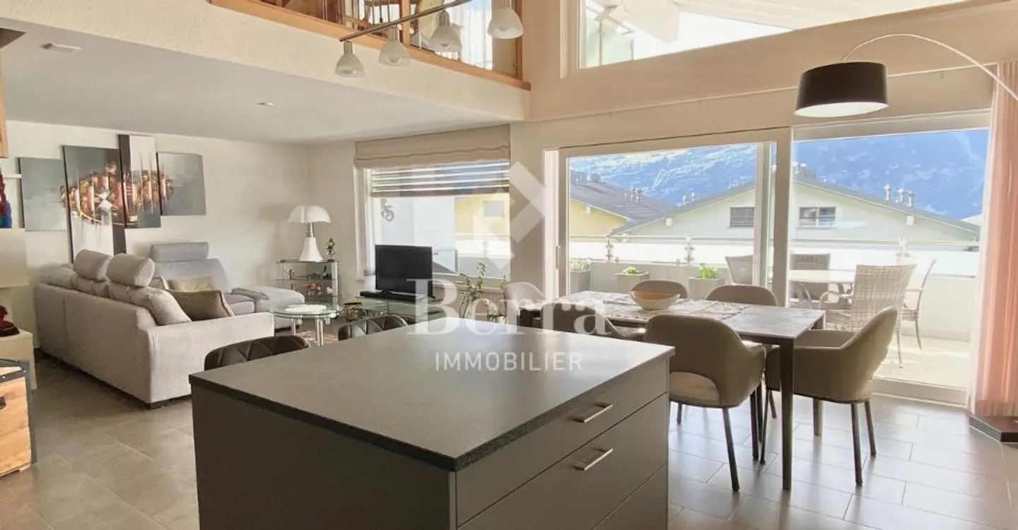 Superb duplex - Photo 3 of 13