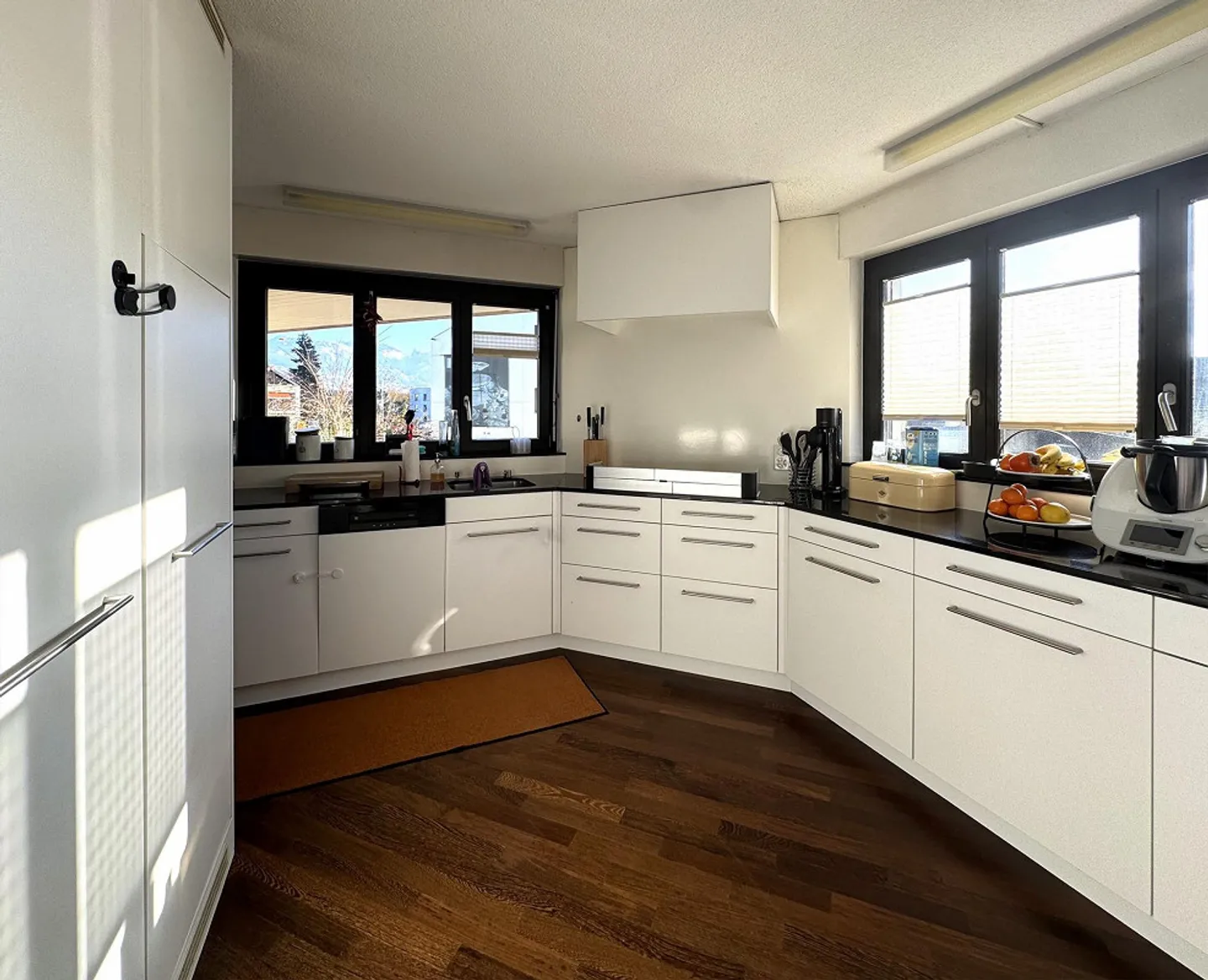 Appartement spacieux de 6 pièces avec terrasse et finition de haute qualité - Photo 6 sur 14