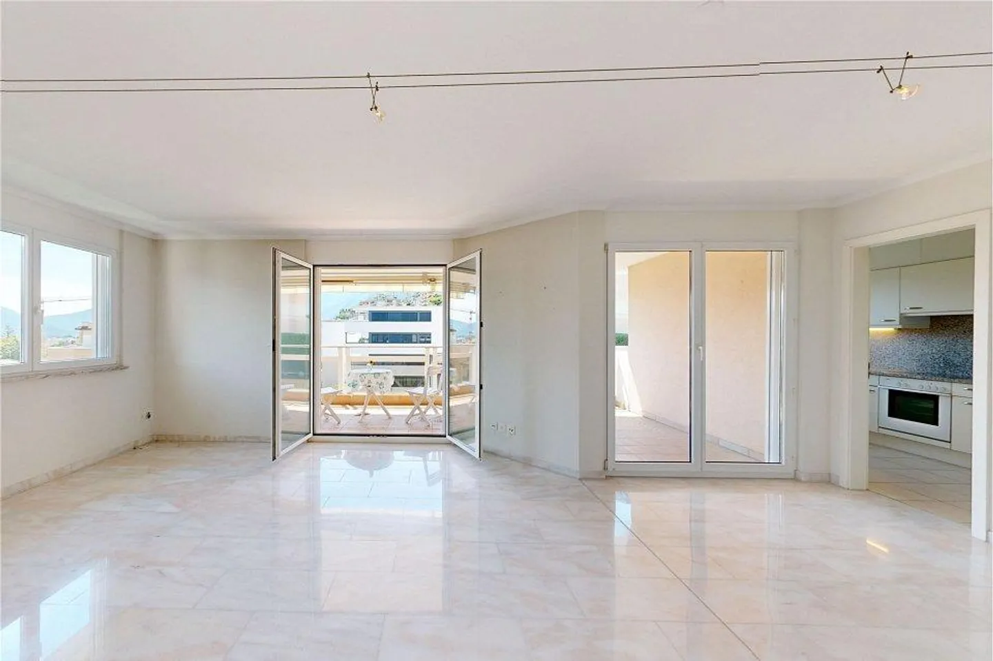 Appartamento di 4.5 locali con vista panoramica - Foto 6 di 13
