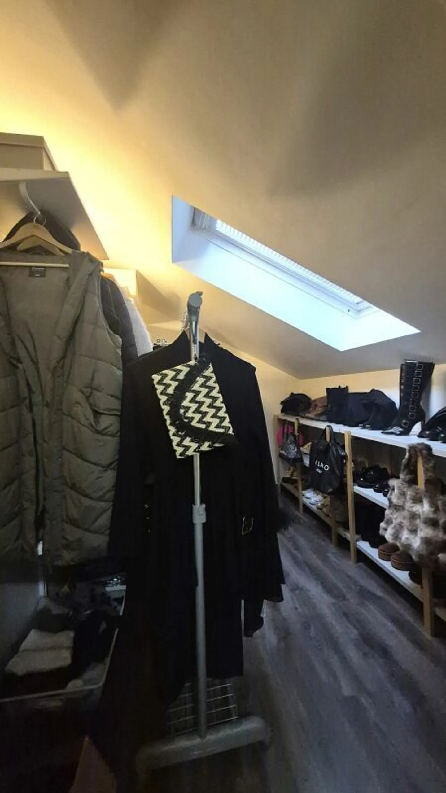 Stunning 6-room apartment with parking space and various outbuildings - Photo 12 of 18