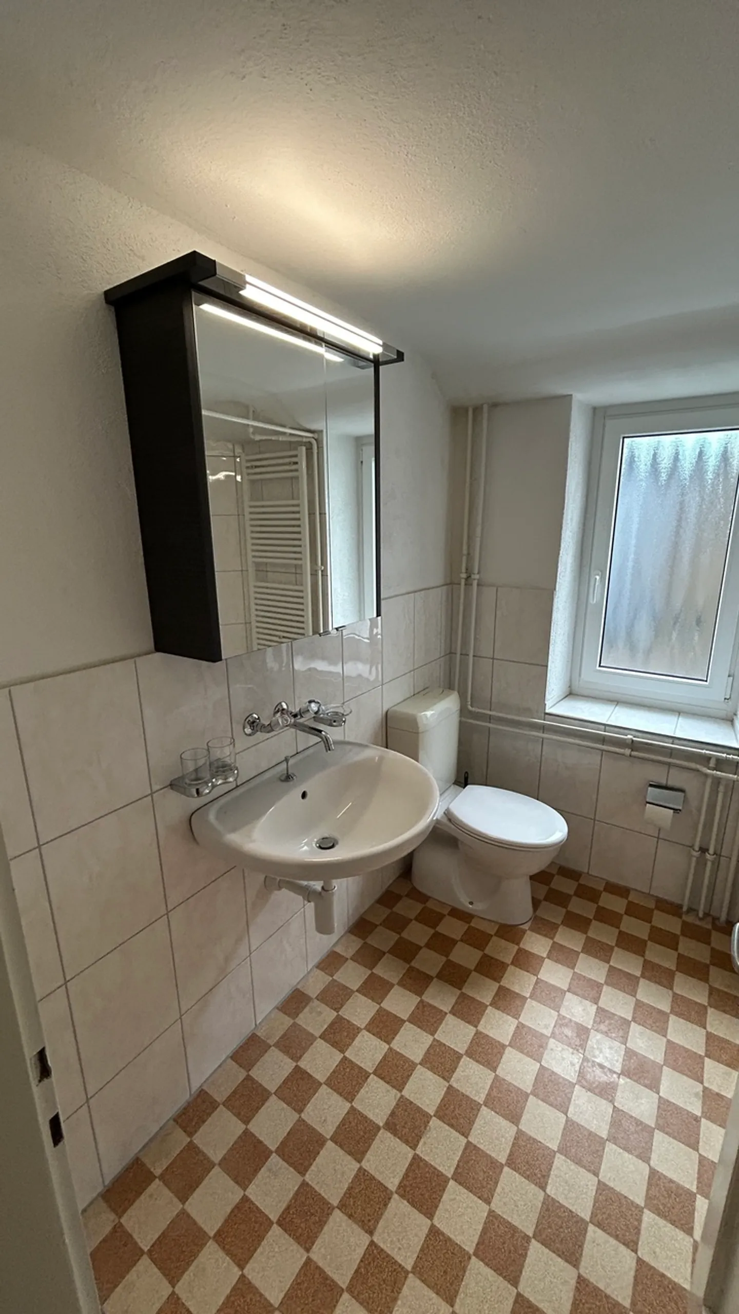 Maison multigénérationnelle avec charme historique à Pratteln - Photo 6 sur 10