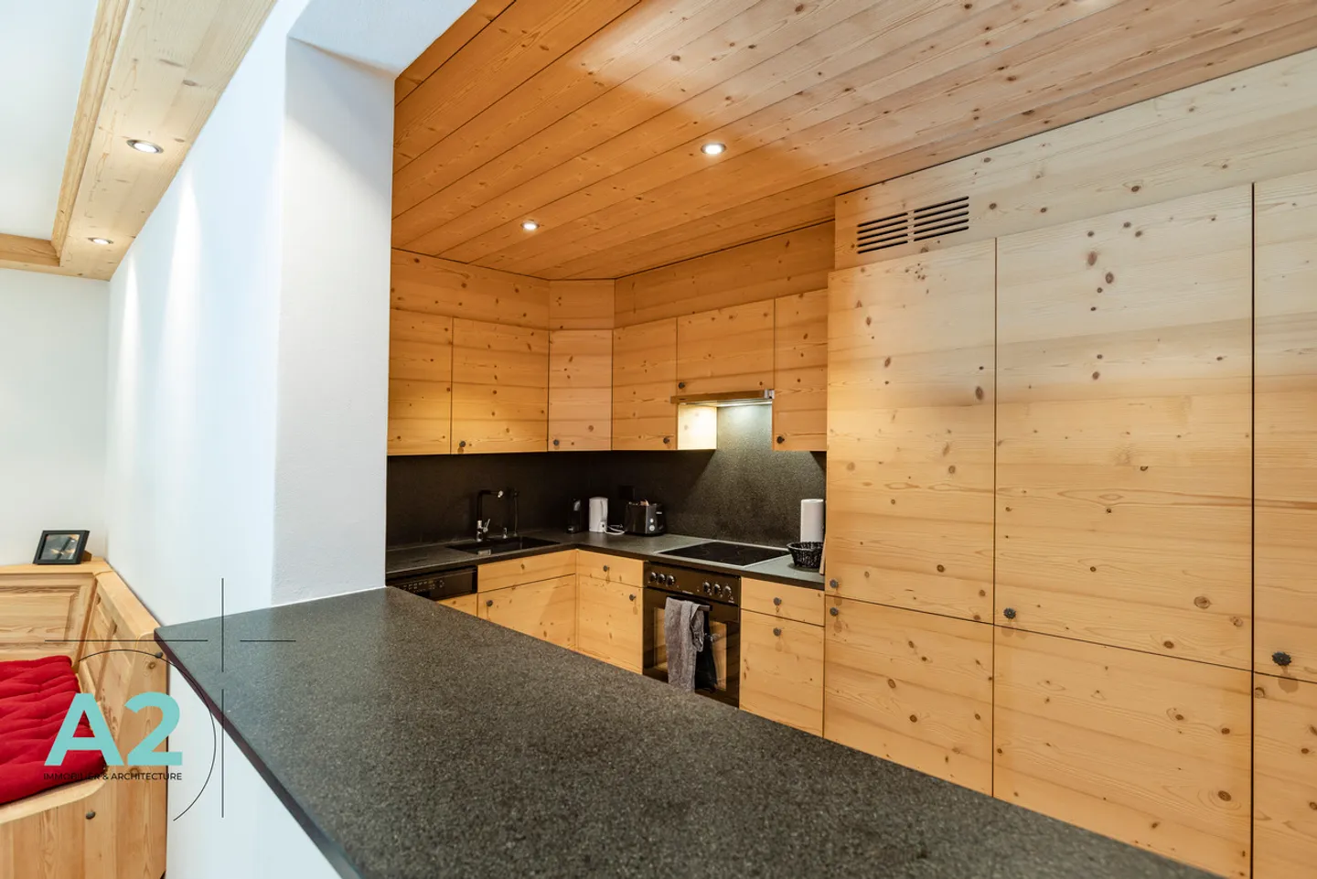 NEW - Magnifique appartement rénové en bordure du golf et au centre - Photo 4 sur 14