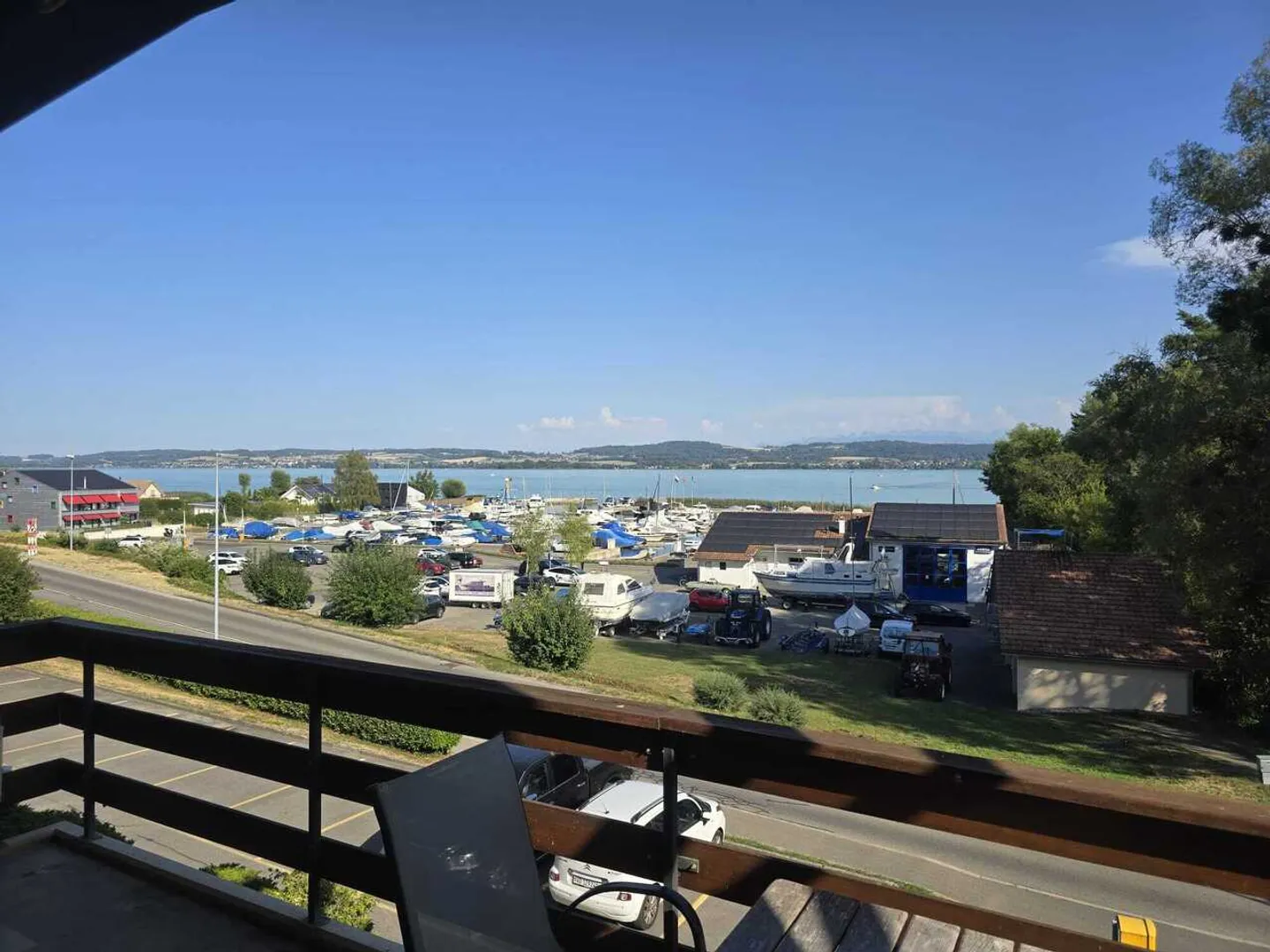 À LOUER - Magnifique duplex 5,5 pièces avec vue panoramique sur le lac - Foto 1 von 12