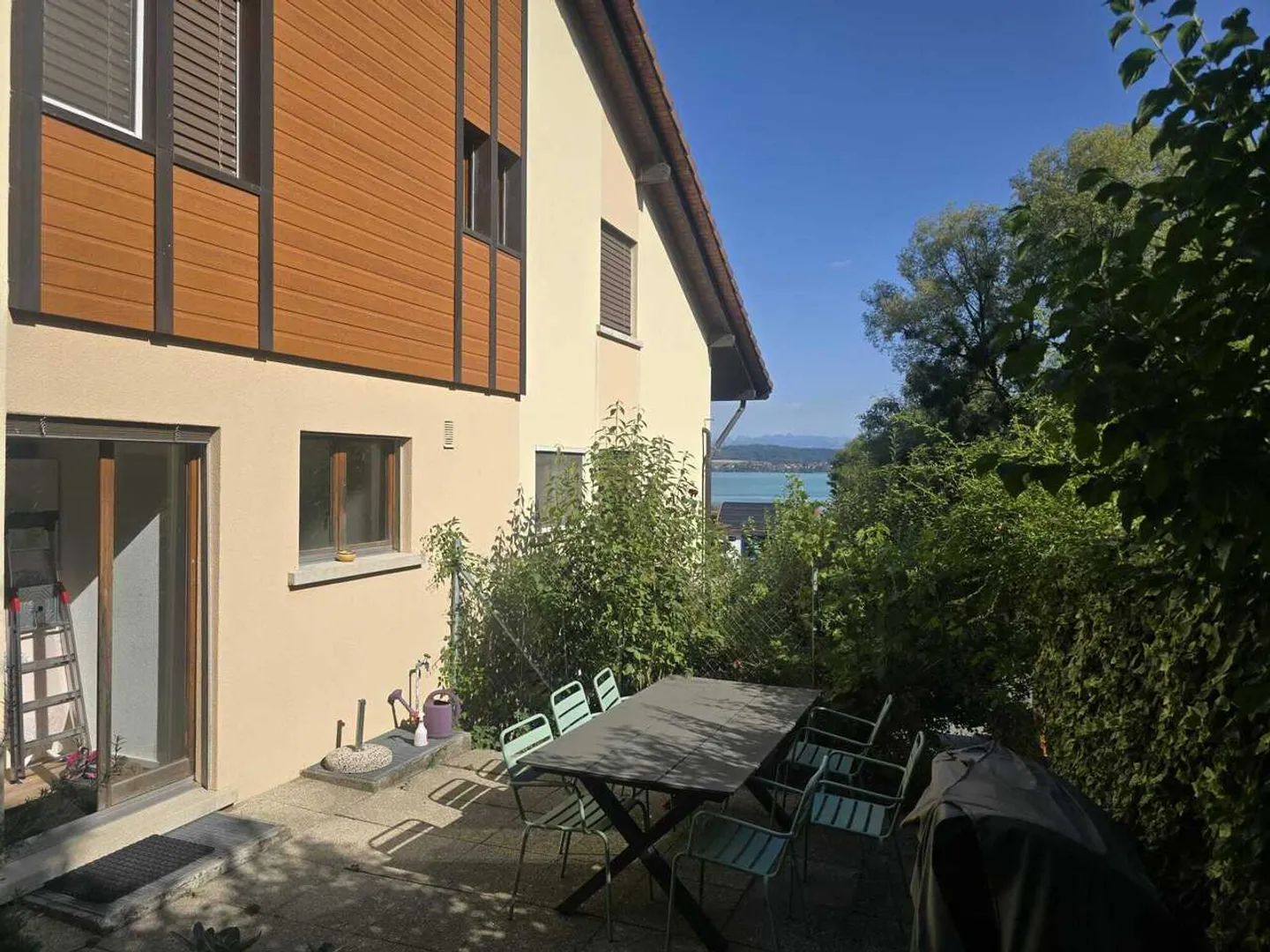 À LOUER - Magnifique duplex 5,5 pièces avec vue panoramique sur le lac - Foto 9 von 12