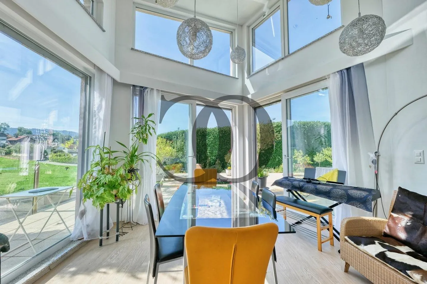 Wunderschönes Familienhaus mit Schwimmbad - Foto 1 von 15
