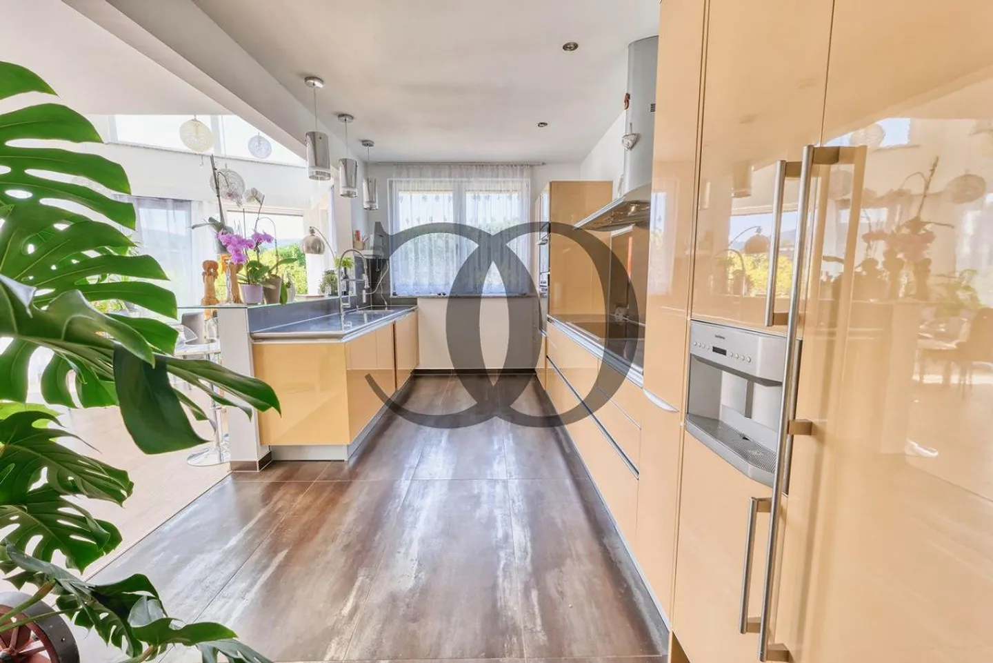 Wunderschönes Familienhaus mit Schwimmbad - Foto 4 von 15