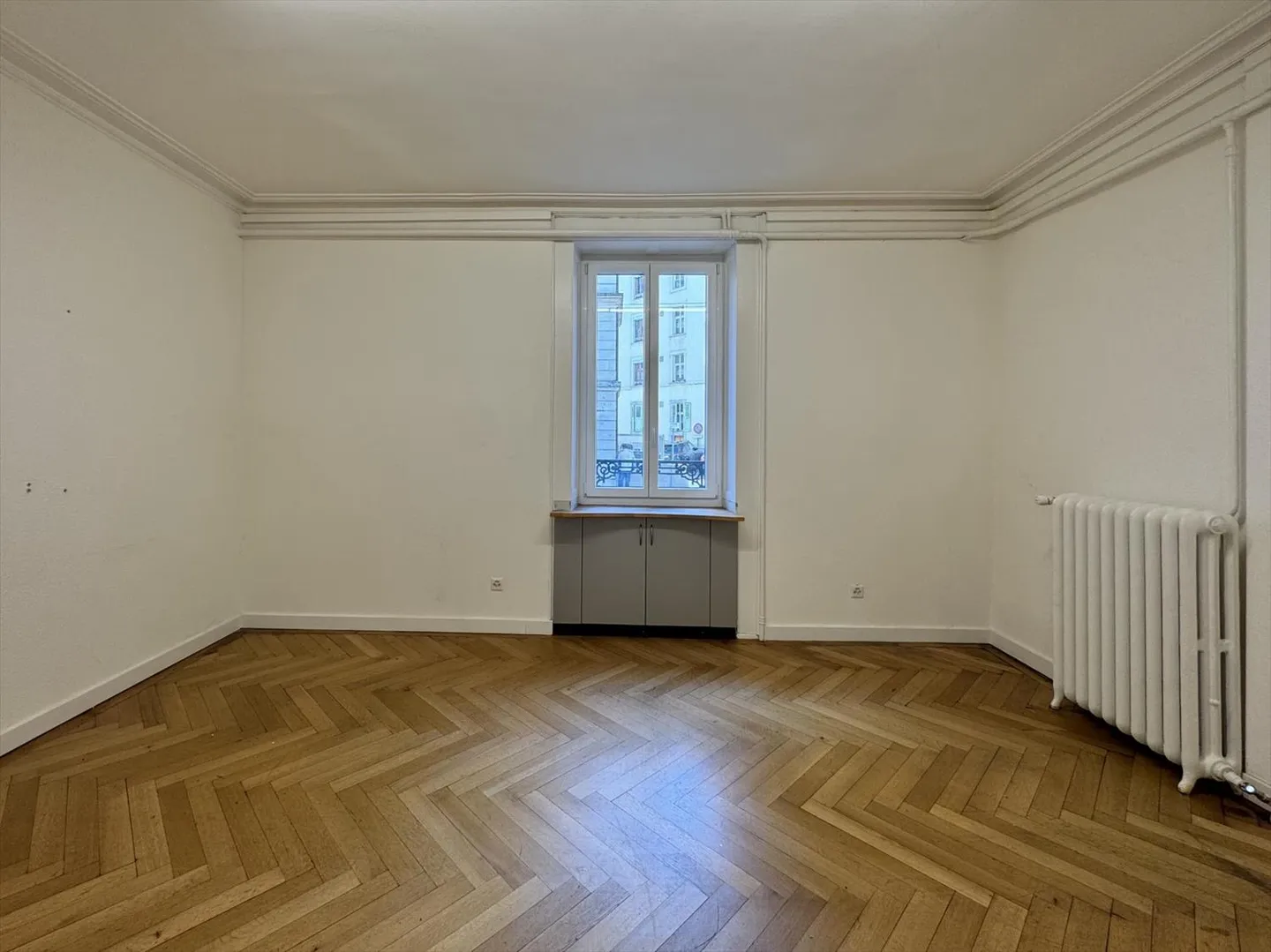 Bureaux 177 m2 - Photo 2 sur 9