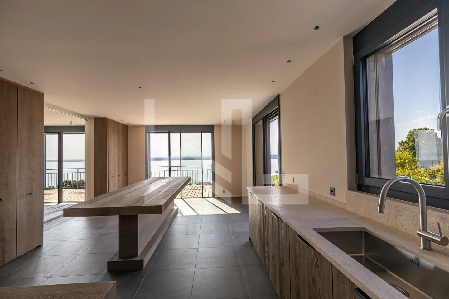 Schönes Anwesen mit außergewöhnlichem Blick auf den See und die Alpen - Foto 6 von 13