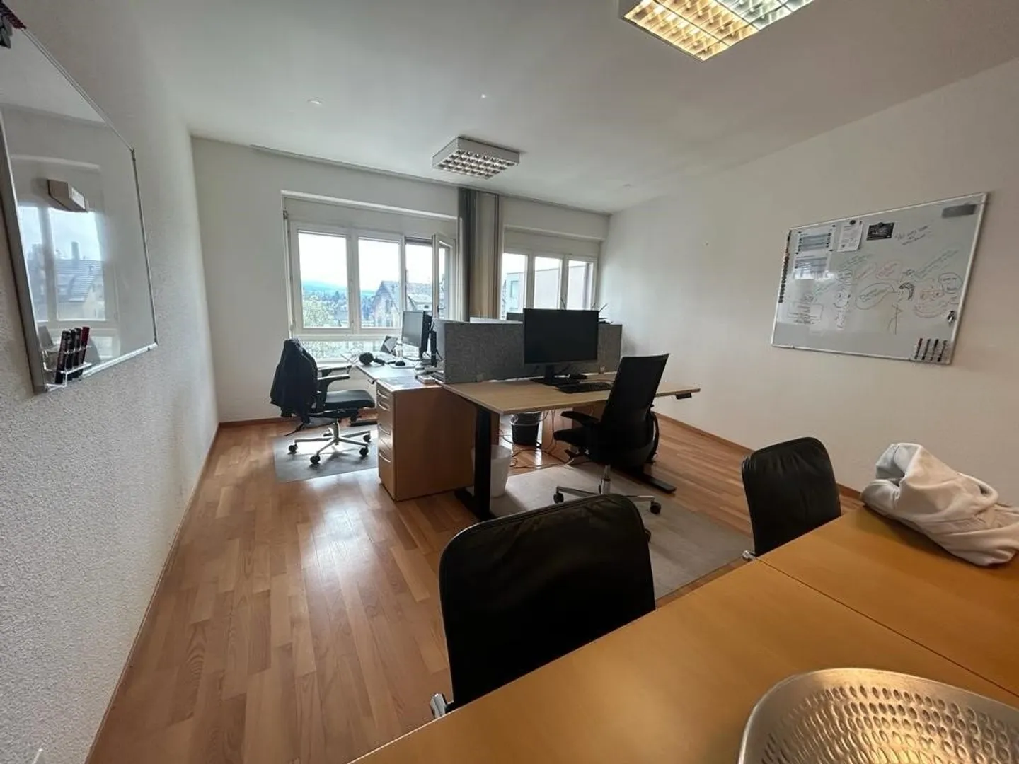 Büro von ca. 37 m2 im Stadtzentrum von Freiburg - Foto 1 von 3