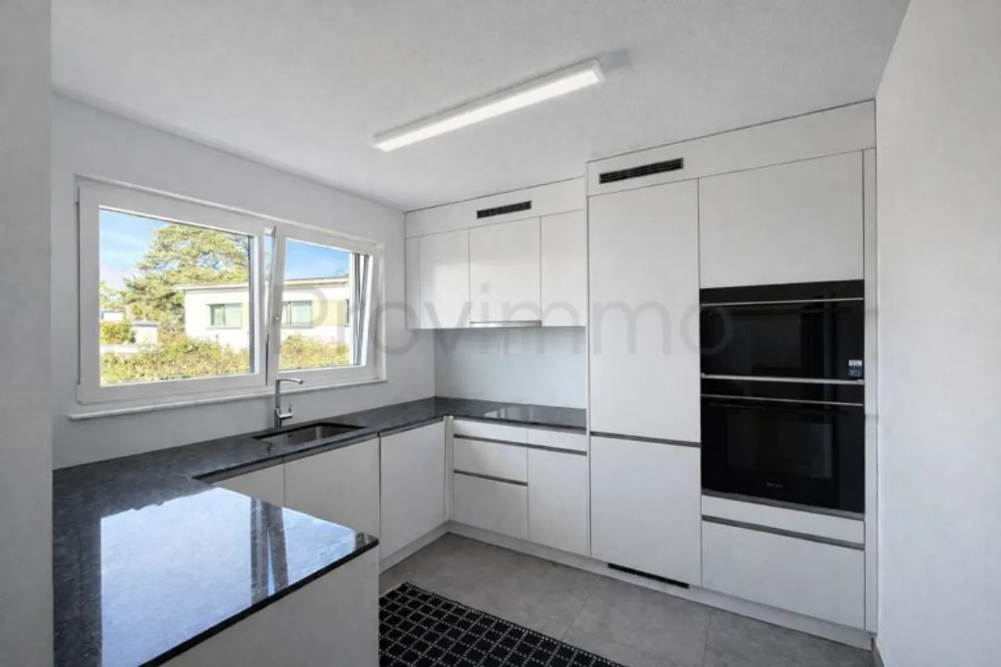 Appartement de jardin économe en énergie avec un environnement de vie ouvert et lumineux - Photo 11 sur 13