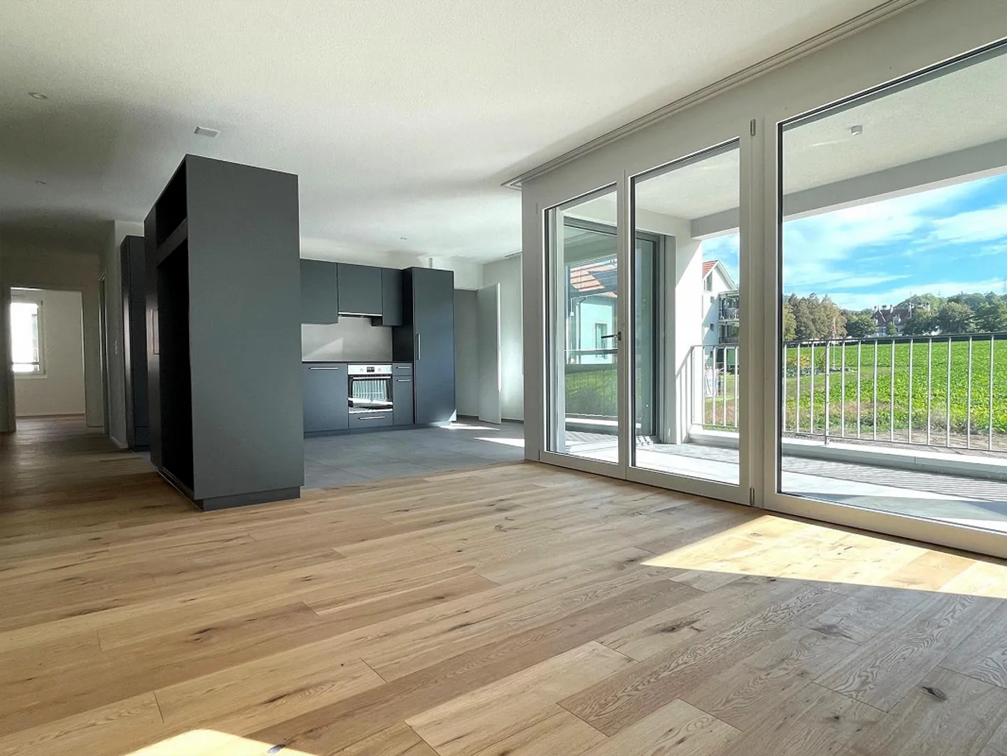 Nuovo appartamento in un ambiente verde - Foto 2 di 6