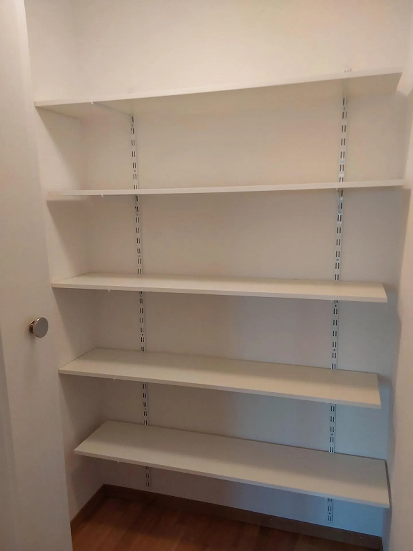 Appartement lumineux de 3,5 pièces au 10ème étage avec belle vue - Photo 8 sur 14
