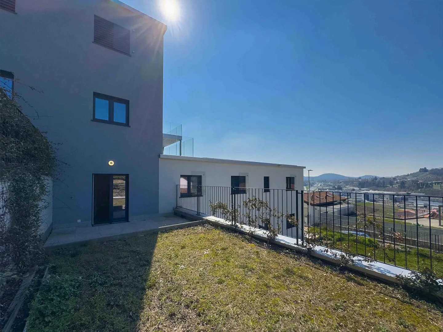 6.5-room apartment with garden and hobby room in Mendrisi - Photo 10 of 12
