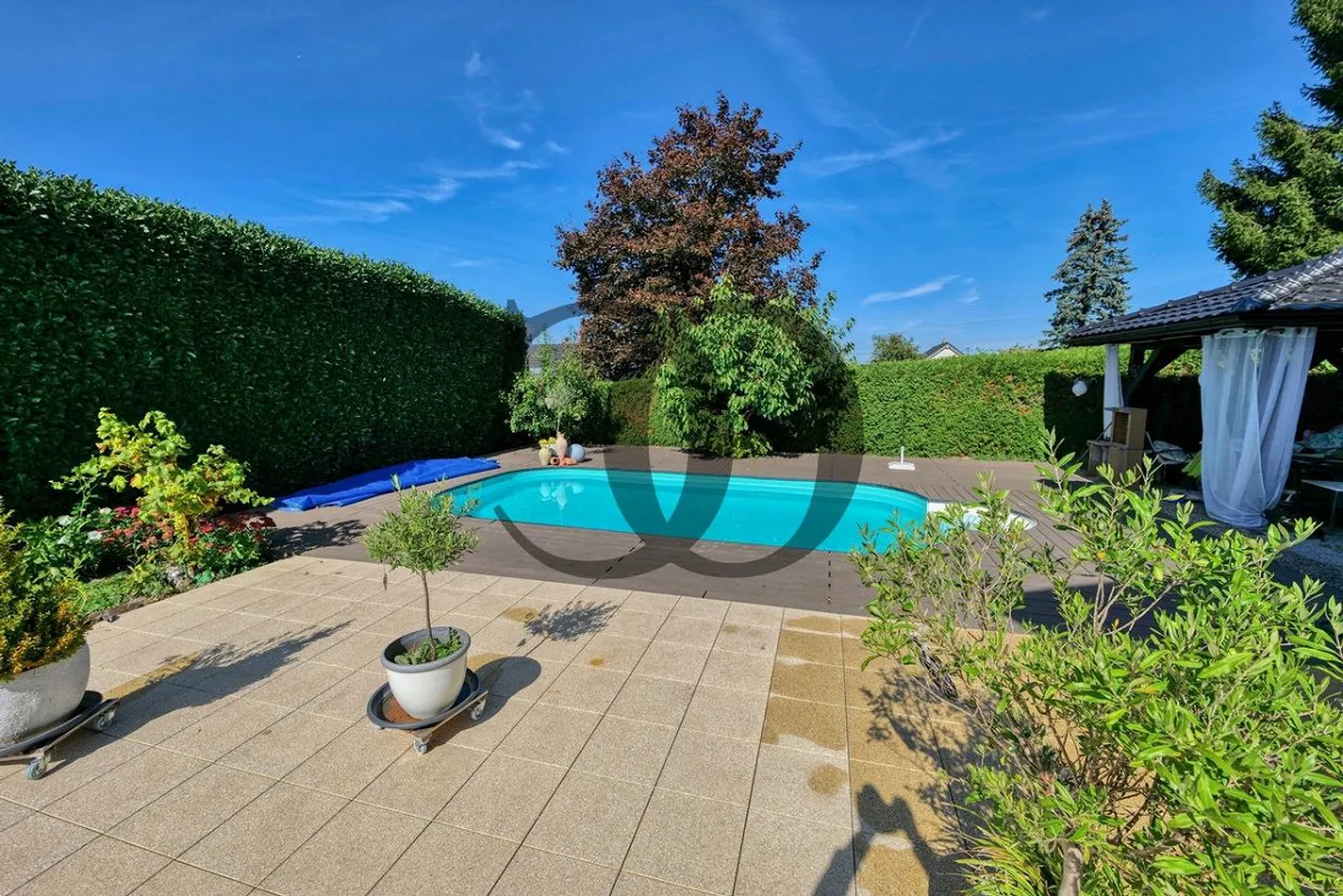 Wunderschönes Familienhaus mit Schwimmbad - Foto 14 von 15