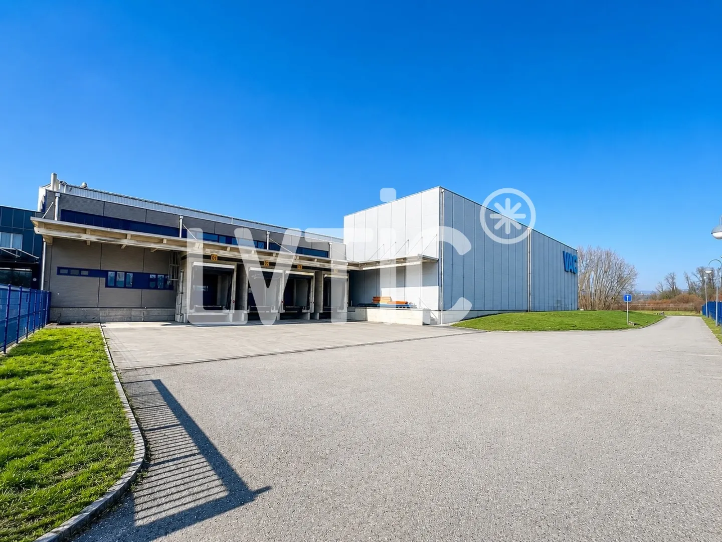 Logistikhalle und Büros zu Vermieten - Foto 3 von 21