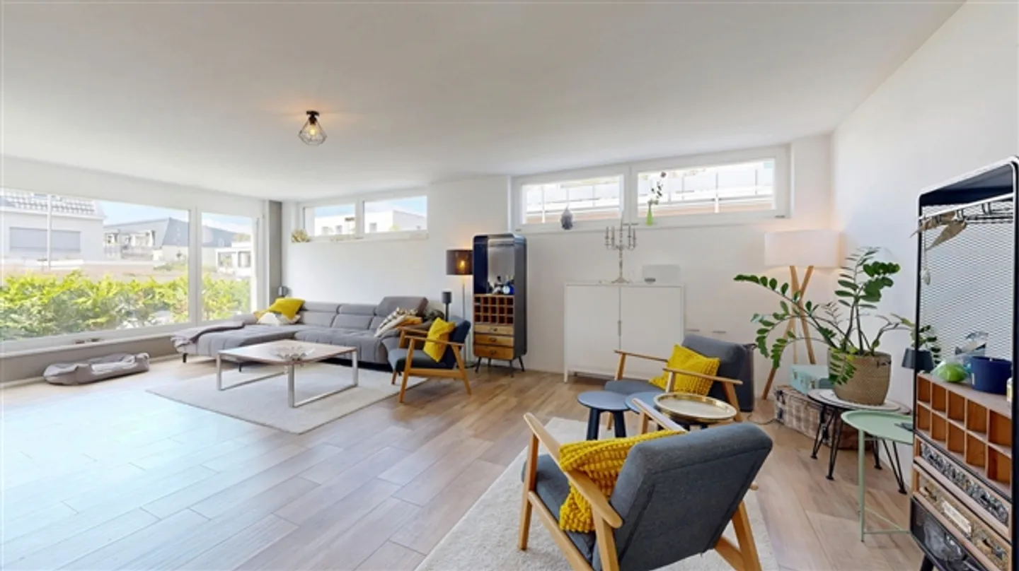 «Moderne 4.5-Zimmer-Maisonettewohnung mit Terrasse und eigenem Garten» - Foto 5 von 20