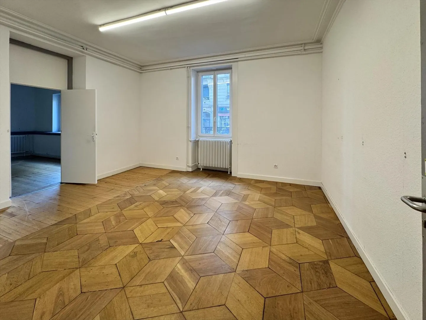 Bureaux 177 m2 - Photo 4 sur 9