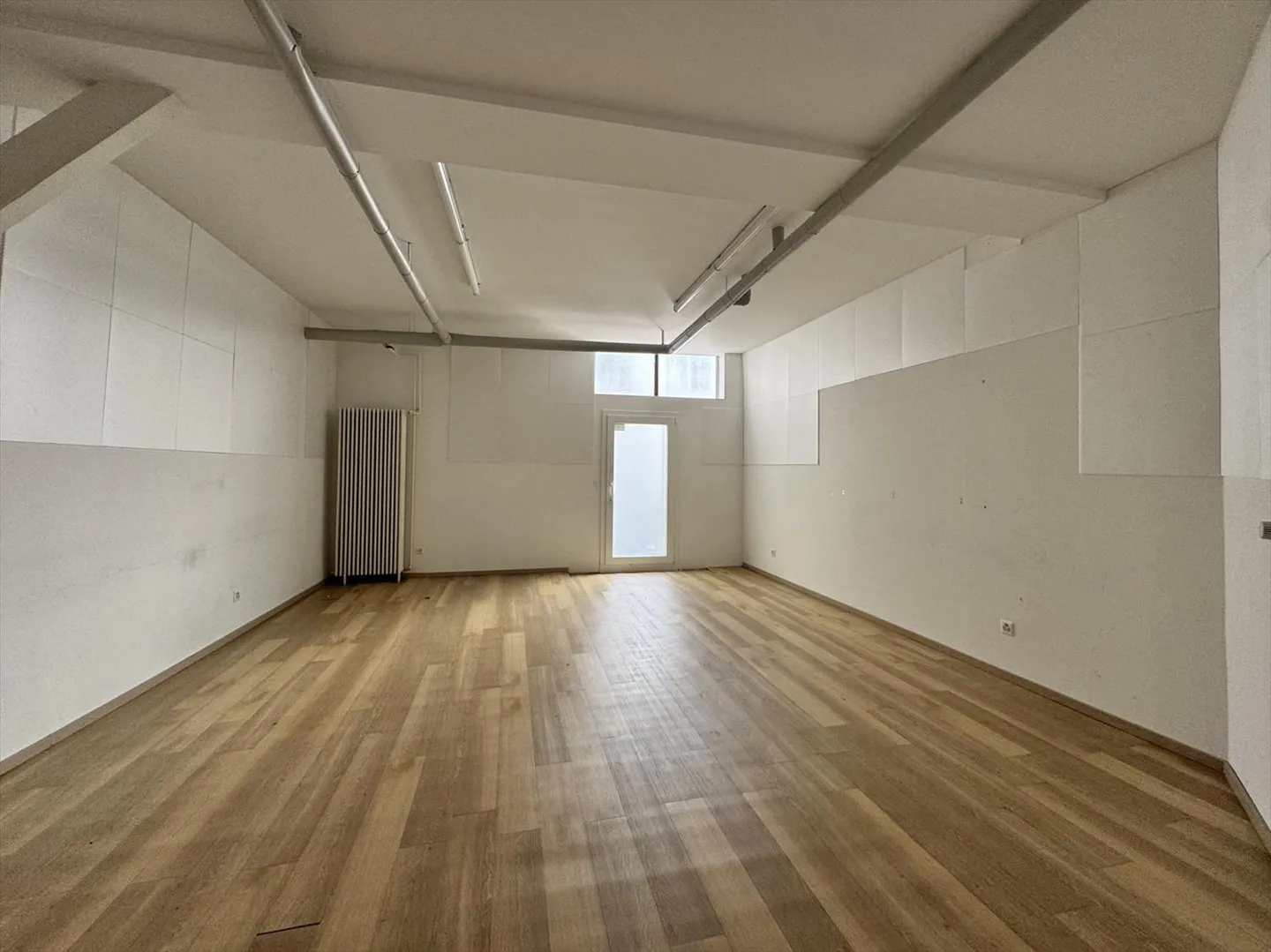 Bureaux 177 m2 - Photo 9 sur 9