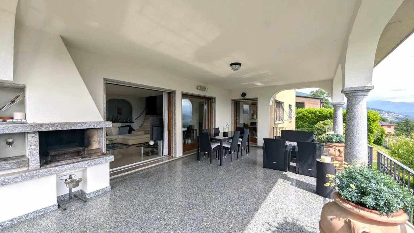 Eleganza e privacy a pochi minuti da Lugano - Villa con terrazza panoramica - Foto 4 di 19