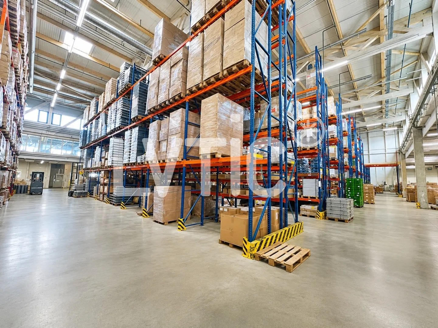 Logistikhalle und Büros zu Vermieten - Foto 11 von 21