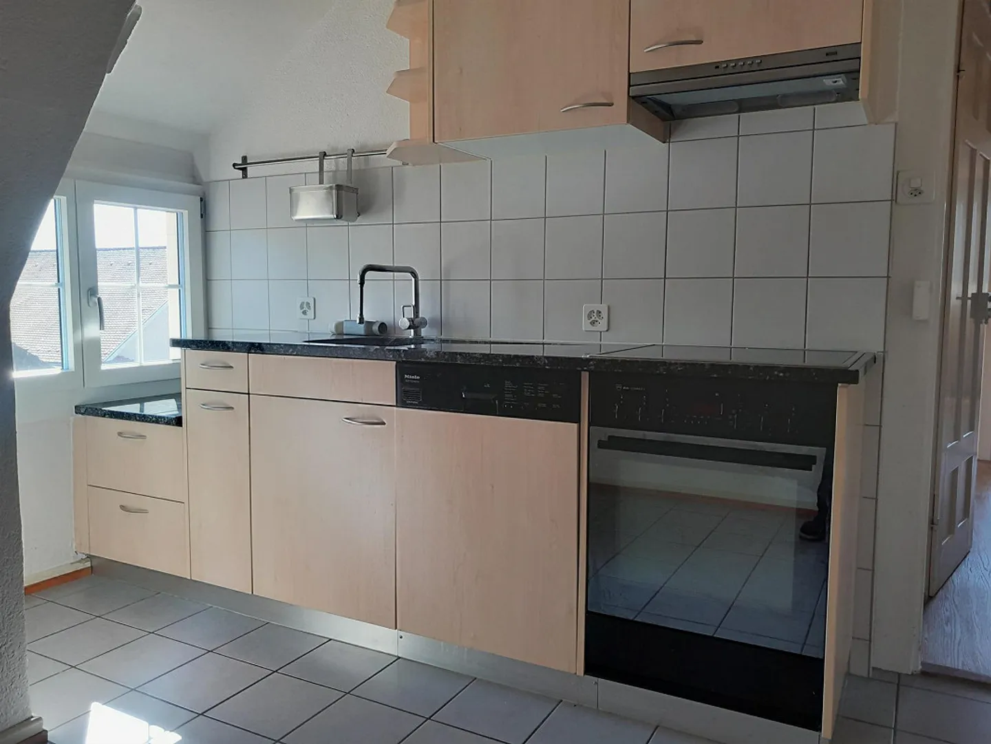 Sunny 3.5-room apartment for rent in Liestal in the Langhag district - Photo 2 of 12