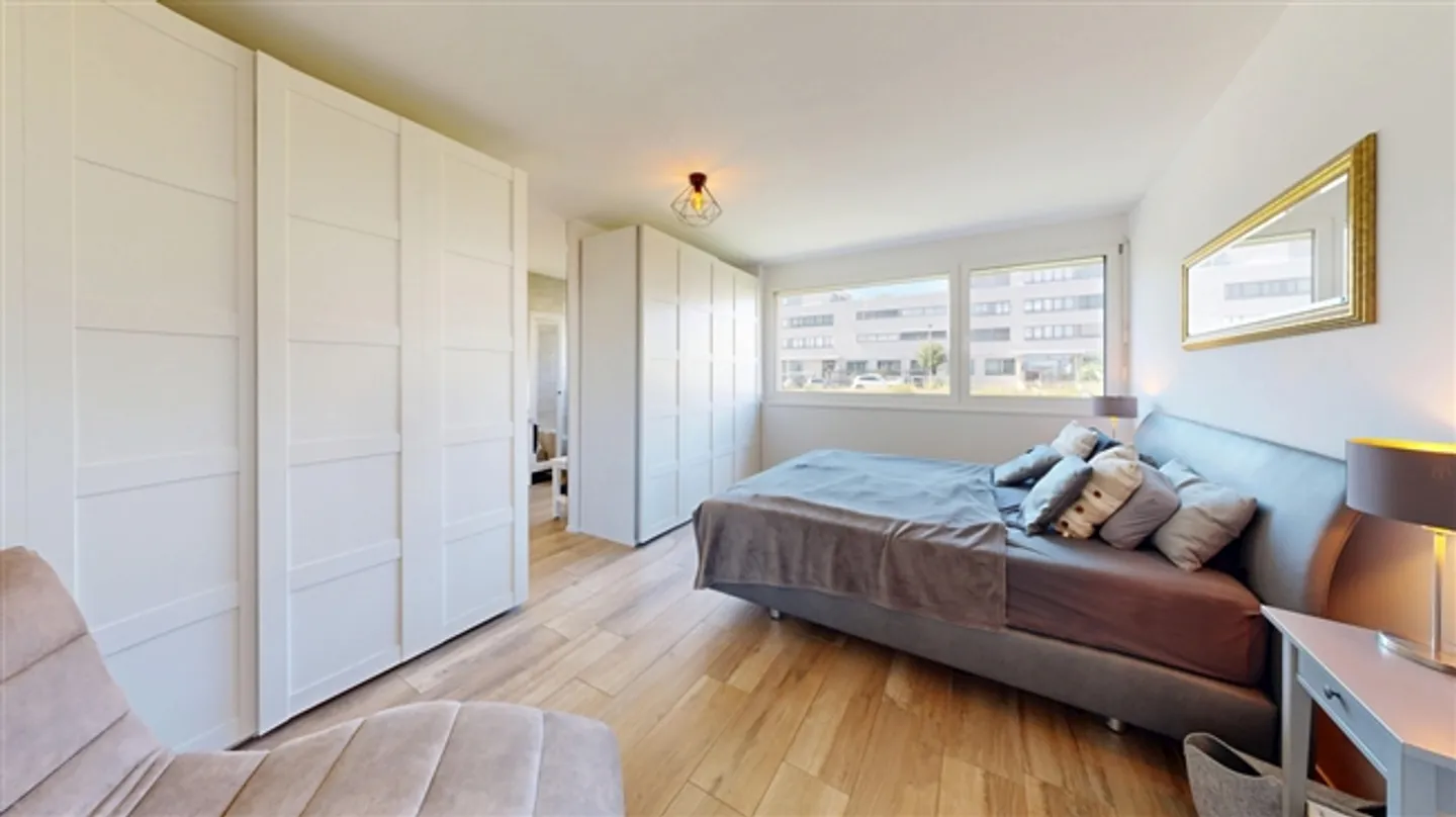 «Moderne 4.5-Zimmer-Maisonettewohnung mit Terrasse und eigenem Garten» - Foto 14 von 20