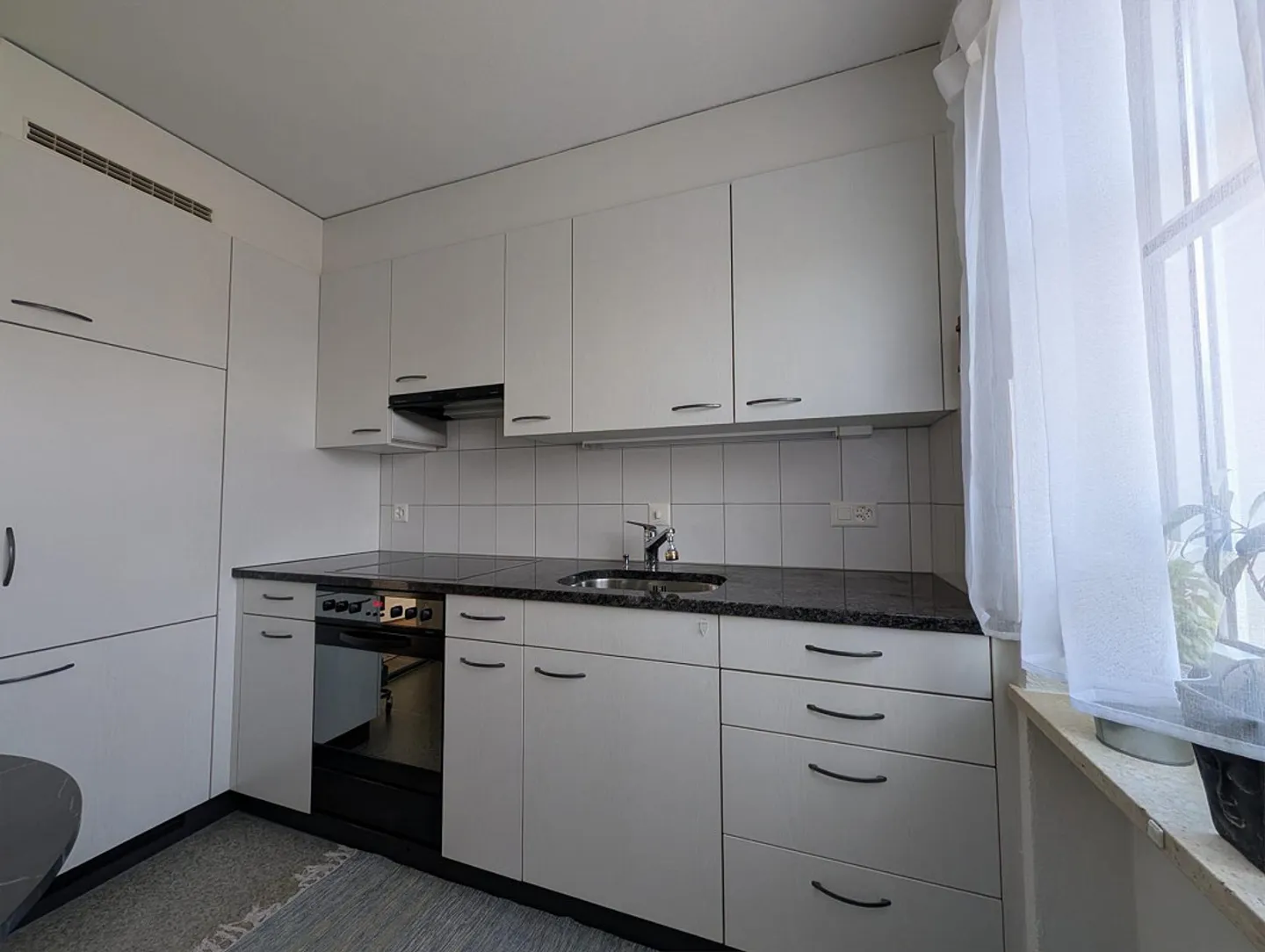 Ampio appartamento di 2 stanze - Foto 2 di 6