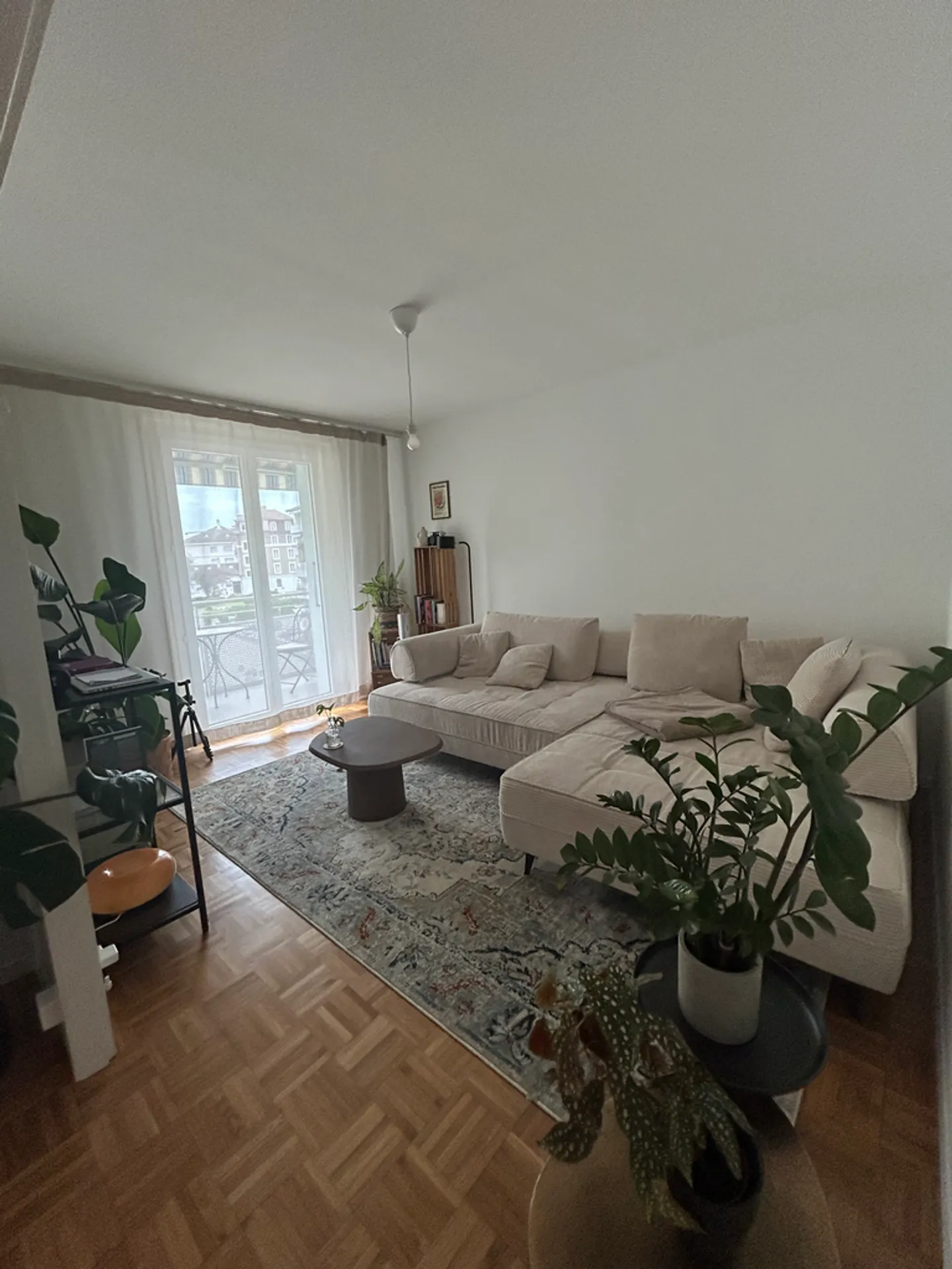 Charming 2.5 Room Apartment - Photo 2 of 11
