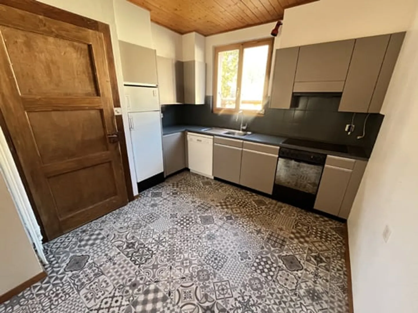 Casa unifamiliare affascinante e spaziosa con 7,5 stanze in una buona posizione - Foto 12 di 34