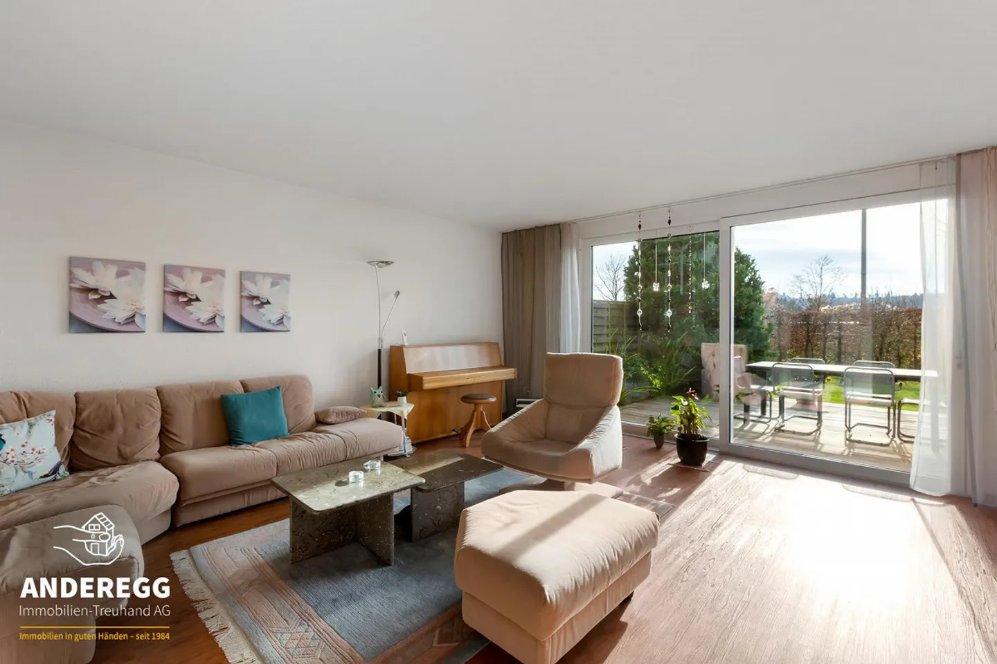 Rêve de famille ! Maison de rangée bien entretenue avec jardin et carport - Photo 1 sur 11