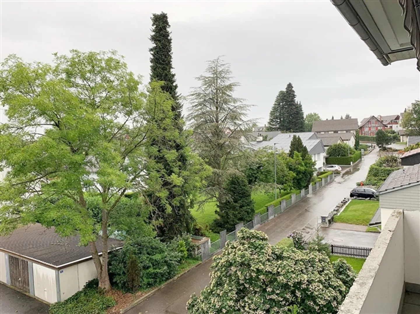 multiple free parking spaces - Photo 3 of 4