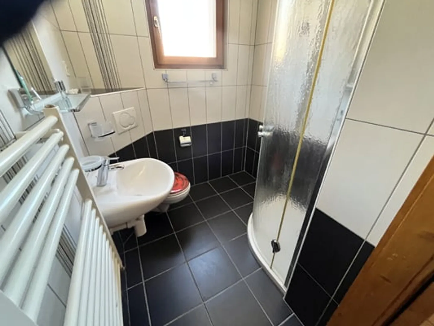 Casa unifamiliare affascinante e spaziosa con 7,5 stanze in una buona posizione - Foto 21 di 34