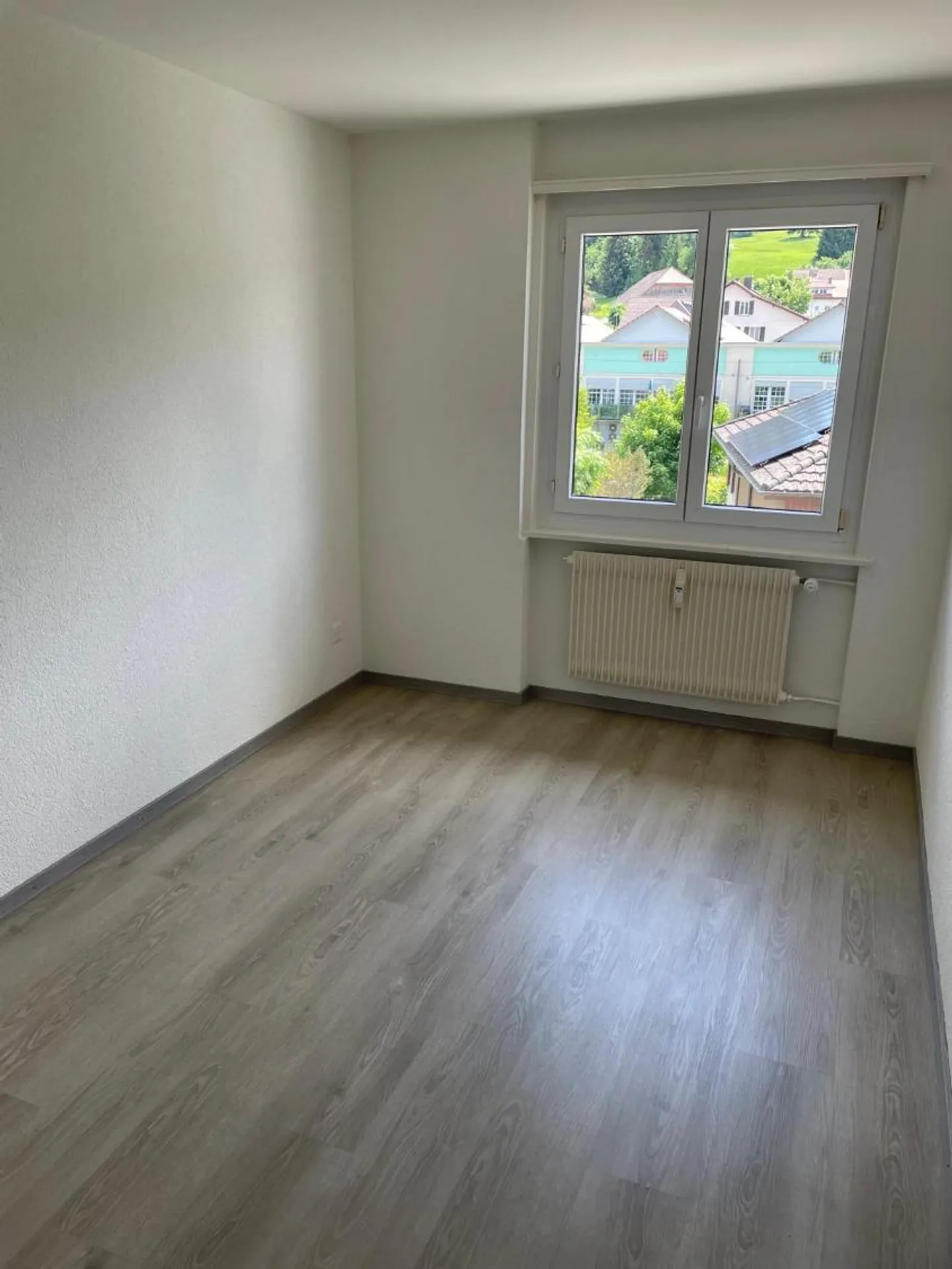 Appartamento 4 locali - Foto 4 di 6
